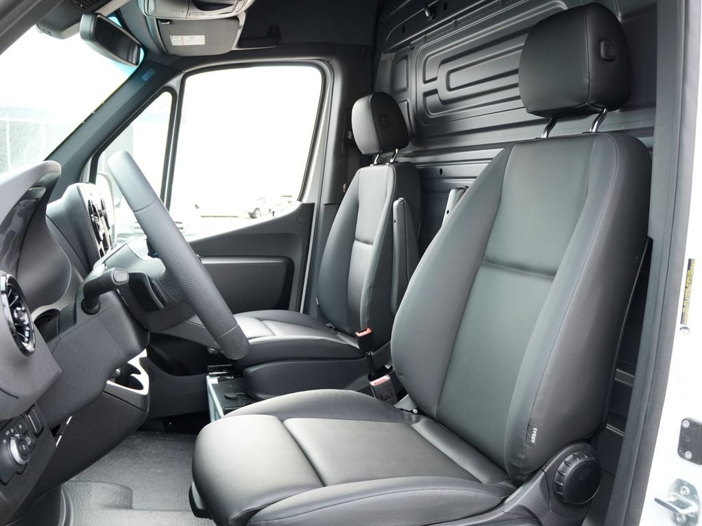 2025 Mercedes-Benz Sprinter 2500 Cargo 144 WB