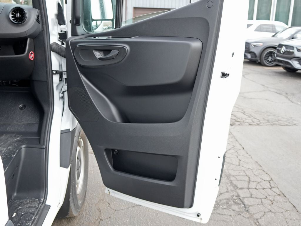 2025 Mercedes-Benz Sprinter 2500 Cargo 144 WB