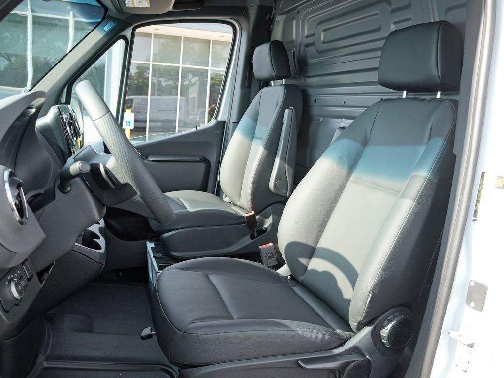 2026 Mercedes-Benz Sprinter 2500 Cargo 144 WB
