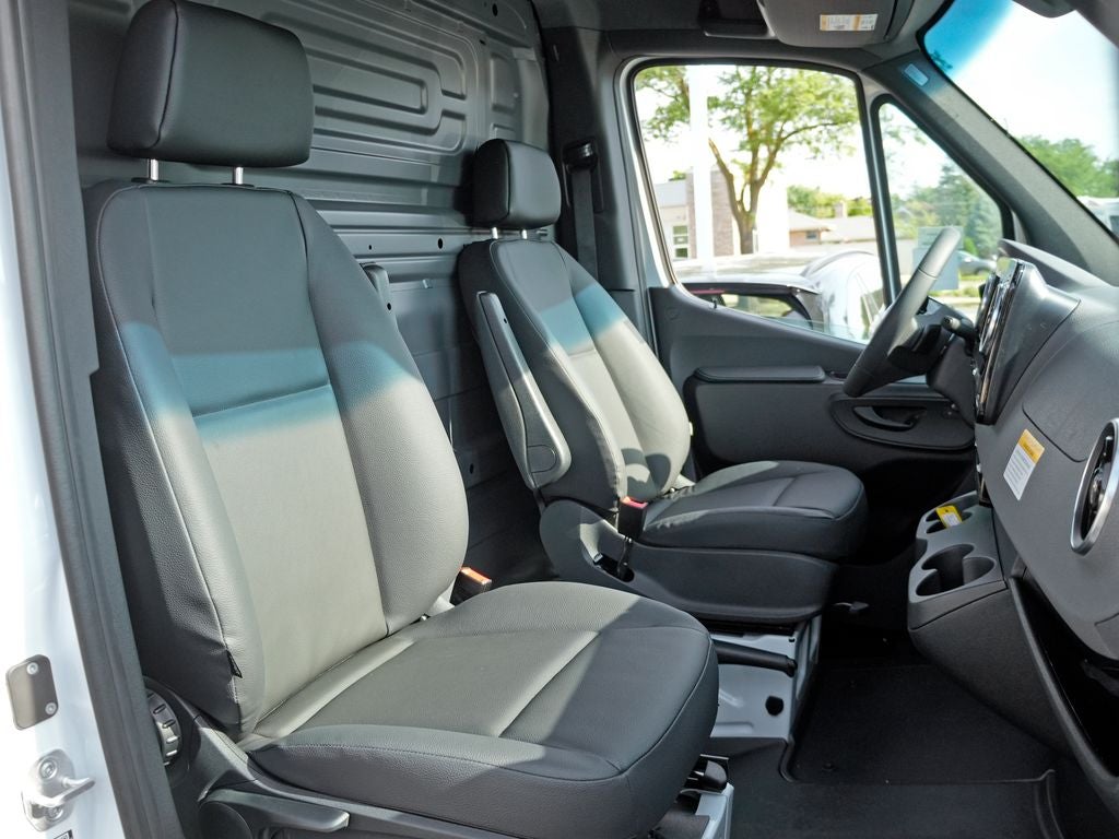 2026 Mercedes-Benz Sprinter 2500 Cargo 144 WB
