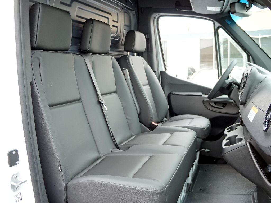 2026 Mercedes-Benz Sprinter 2500 Cargo 144 WB