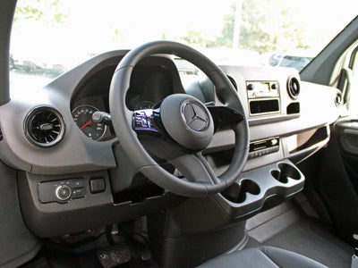 2025 Mercedes-Benz Sprinter 2500 Cargo 144 WB