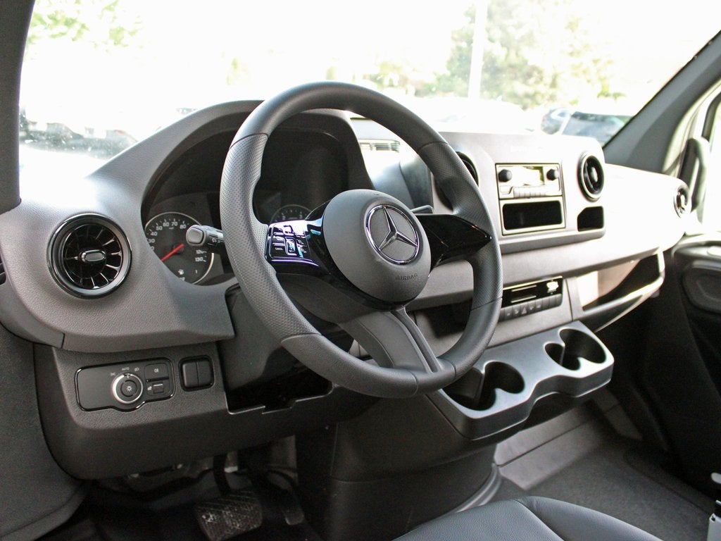 2025 Mercedes-Benz Sprinter 2500 Cargo 144 WB