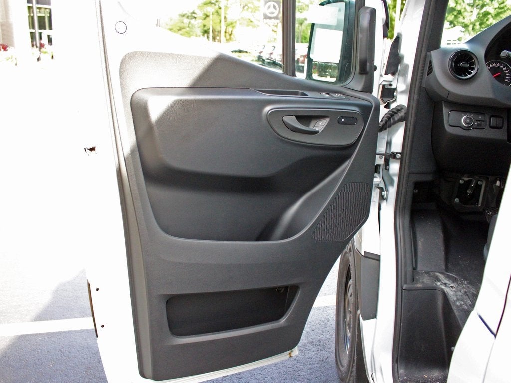 2025 Mercedes-Benz Sprinter 2500 Cargo 144 WB