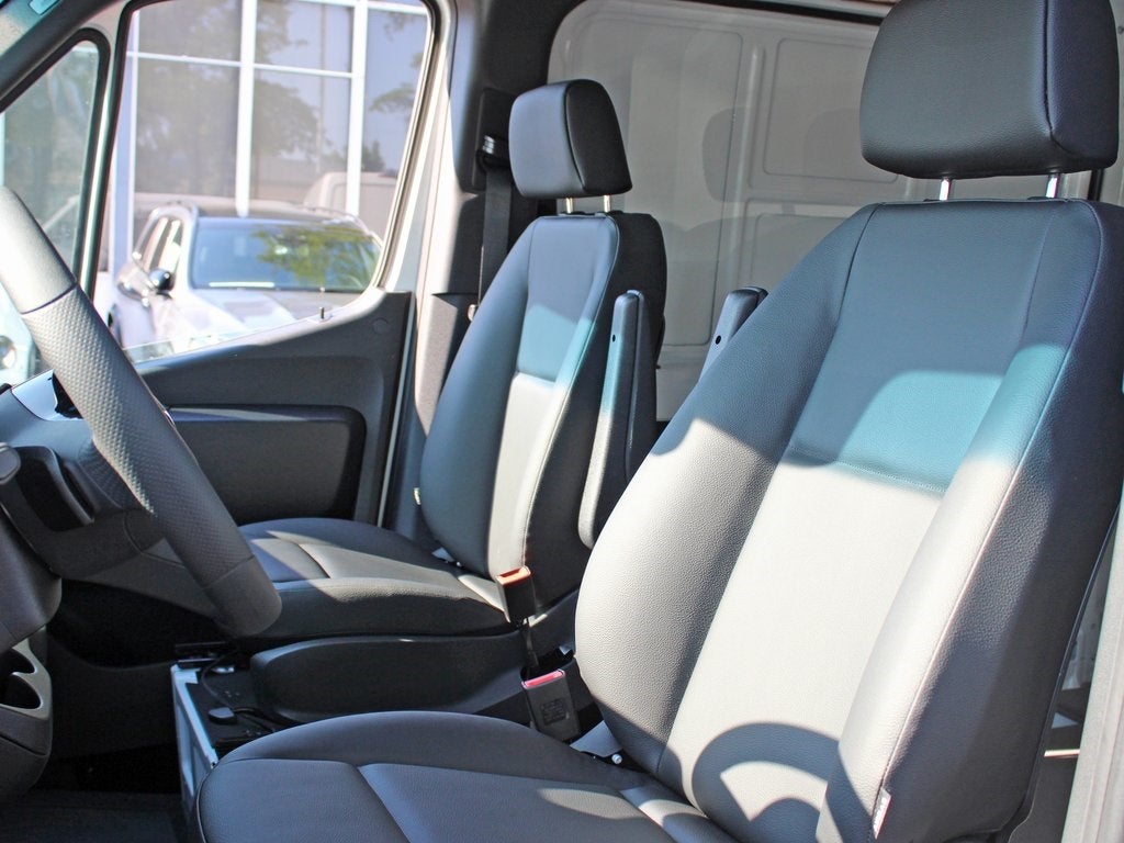 2025 Mercedes-Benz Sprinter 2500 Cargo 144 WB