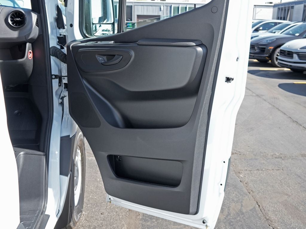 2025 Mercedes-Benz Sprinter 2500 Cargo 144 WB