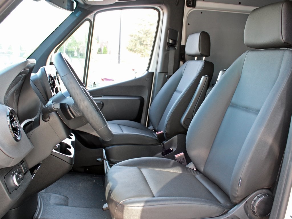 2025 Mercedes-Benz Sprinter 2500 Cargo 144 WB