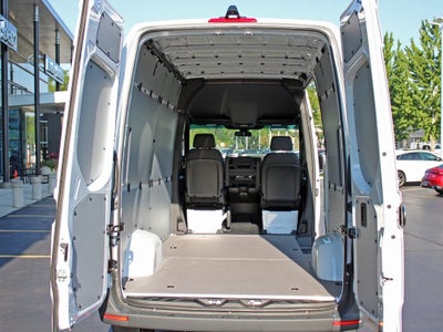 2025 Mercedes-Benz Sprinter 2500 Cargo 144 WB