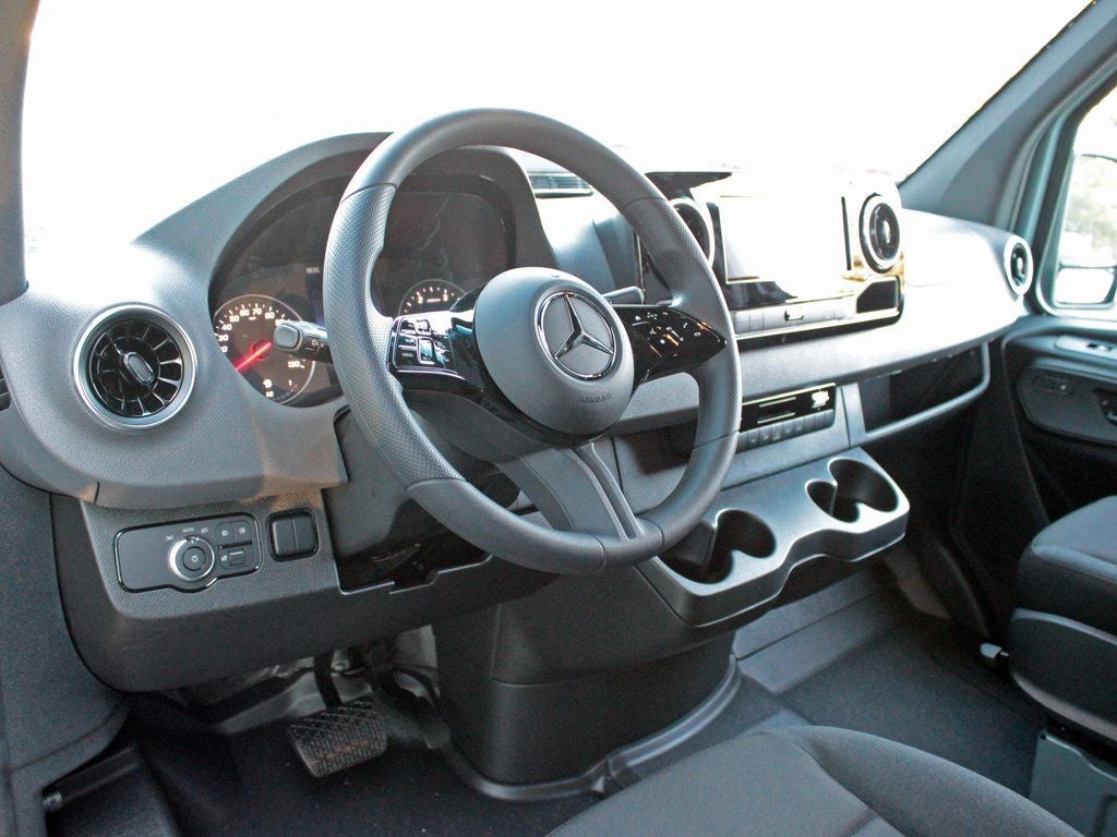 2026 Mercedes-Benz Sprinter 2500 Cargo 144 WB
