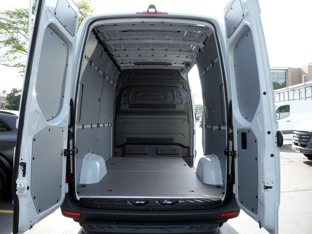 2026 Mercedes-Benz Sprinter 2500 Cargo 144 WB