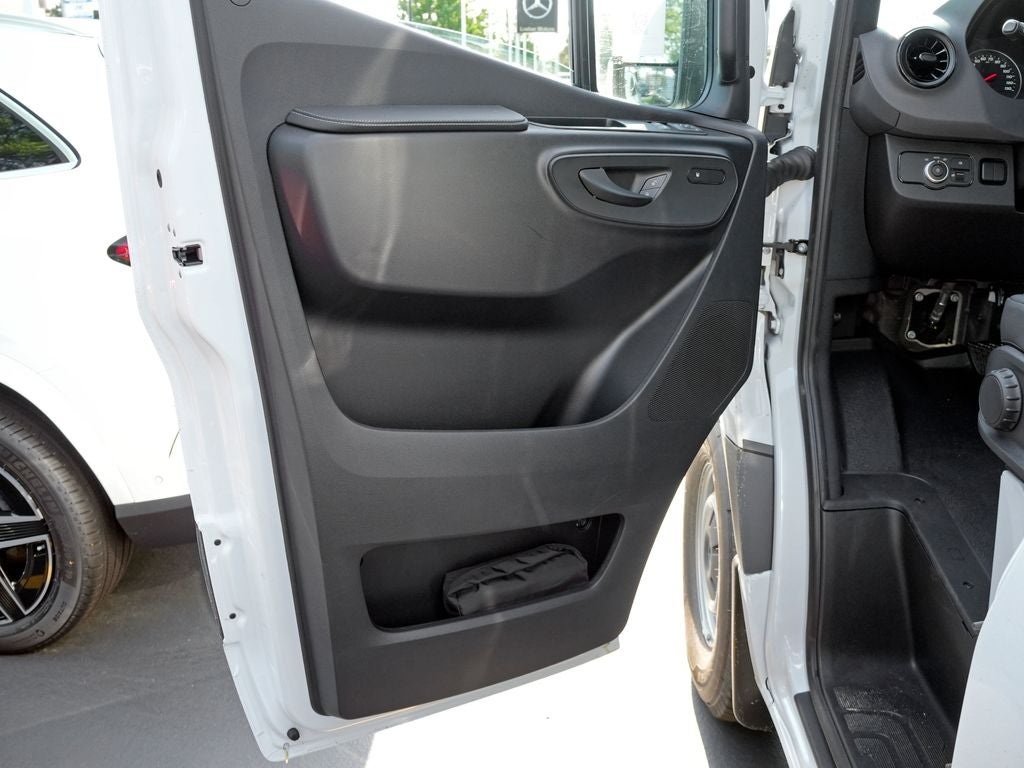 2026 Mercedes-Benz Sprinter 2500 Cargo 144 WB