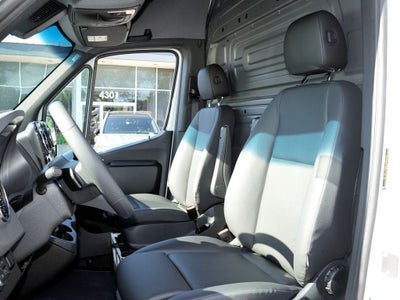 2026 Mercedes-Benz Sprinter 2500 Cargo 170 WB High Roof