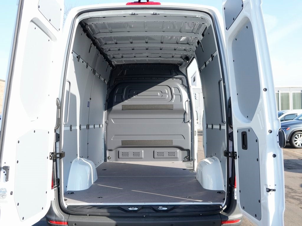 2026 Mercedes-Benz Sprinter 2500 Cargo 144 WB