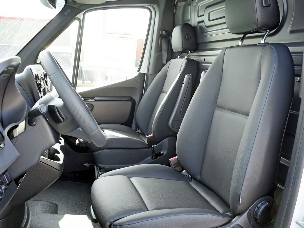 2026 Mercedes-Benz Sprinter 2500 Cargo 144 WB 4MATIC®