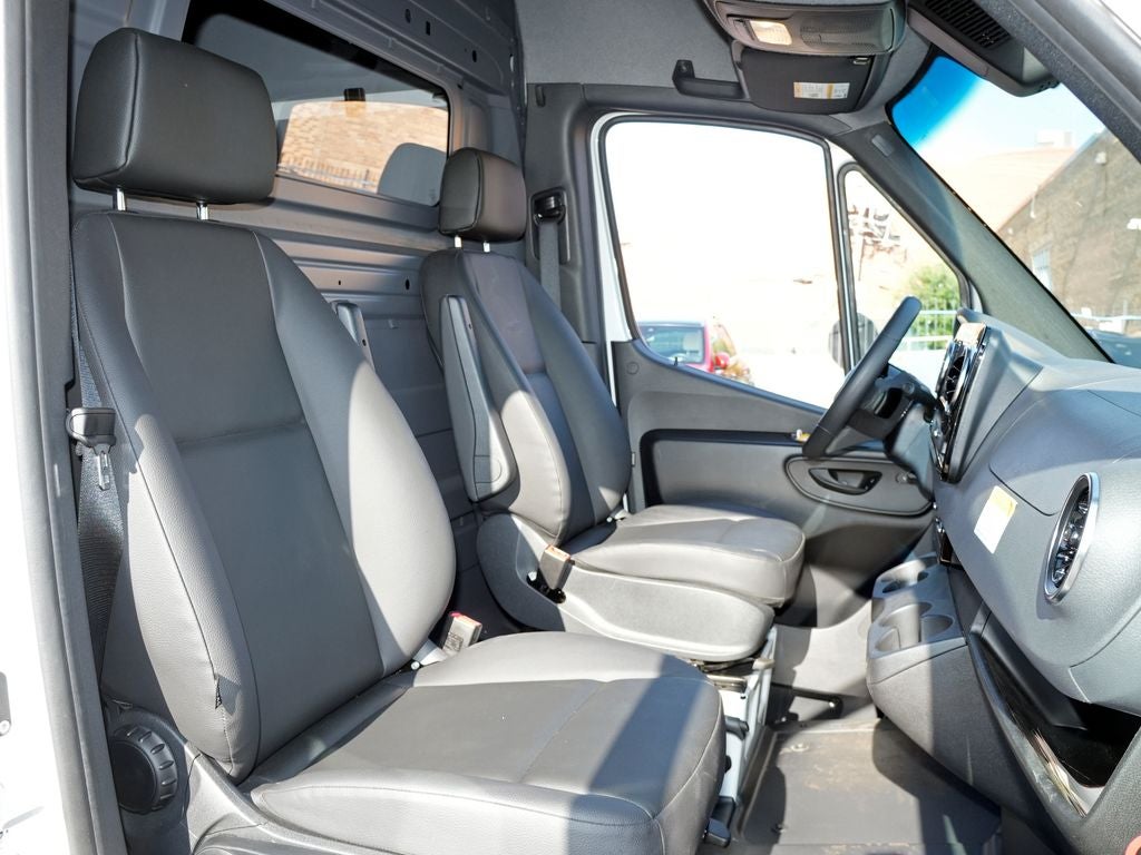 2026 Mercedes-Benz Sprinter 2500 Cargo 170 WB High Roof