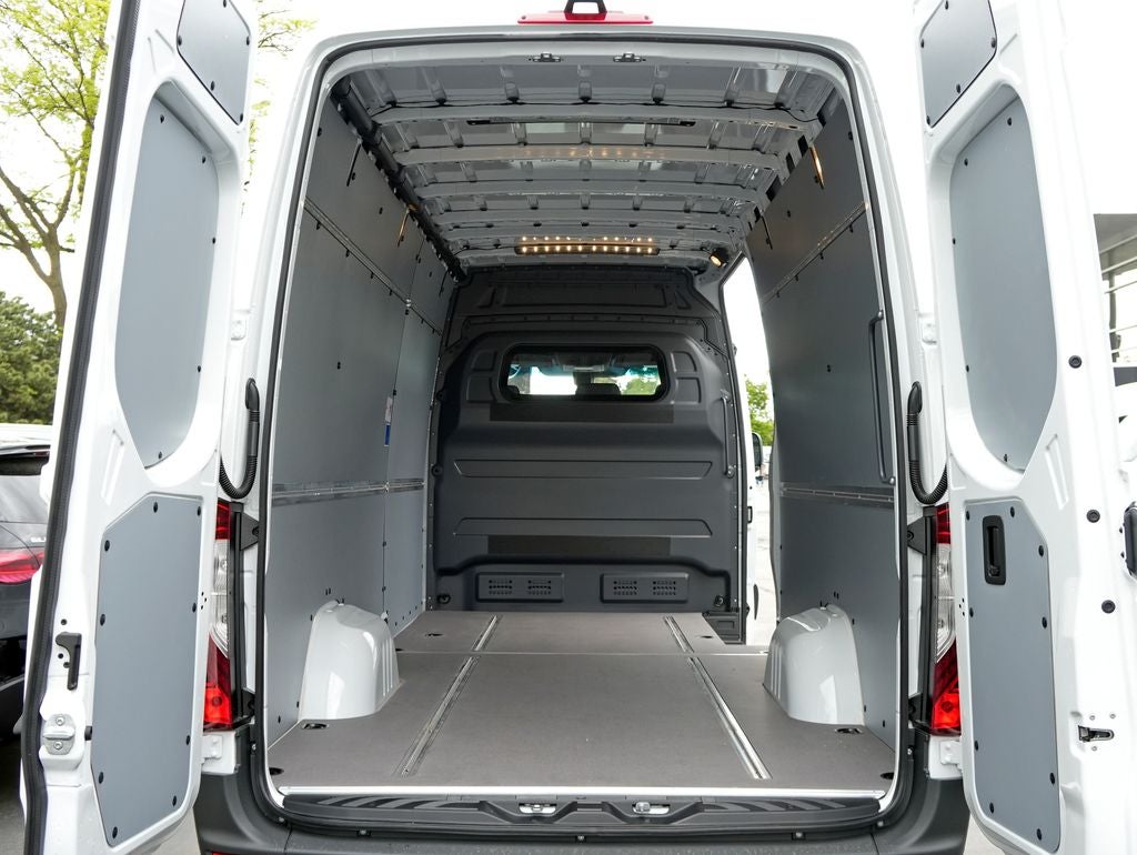 2026 Mercedes-Benz Sprinter 2500 Cargo 170 WB High Roof