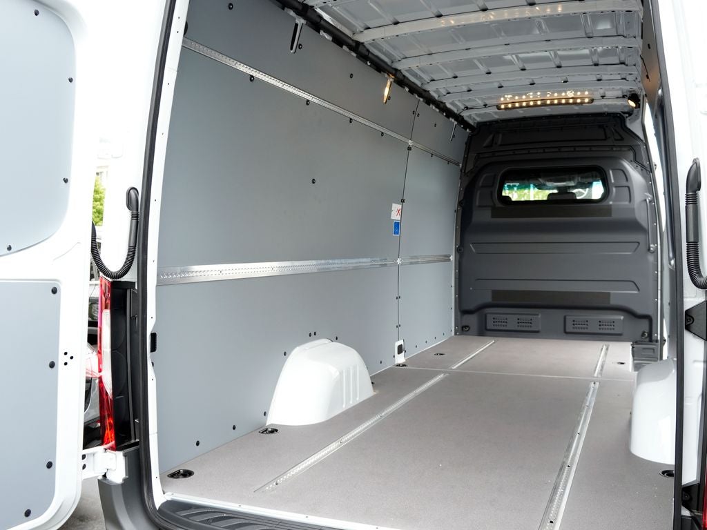 2026 Mercedes-Benz Sprinter 2500 Cargo 170 WB High Roof