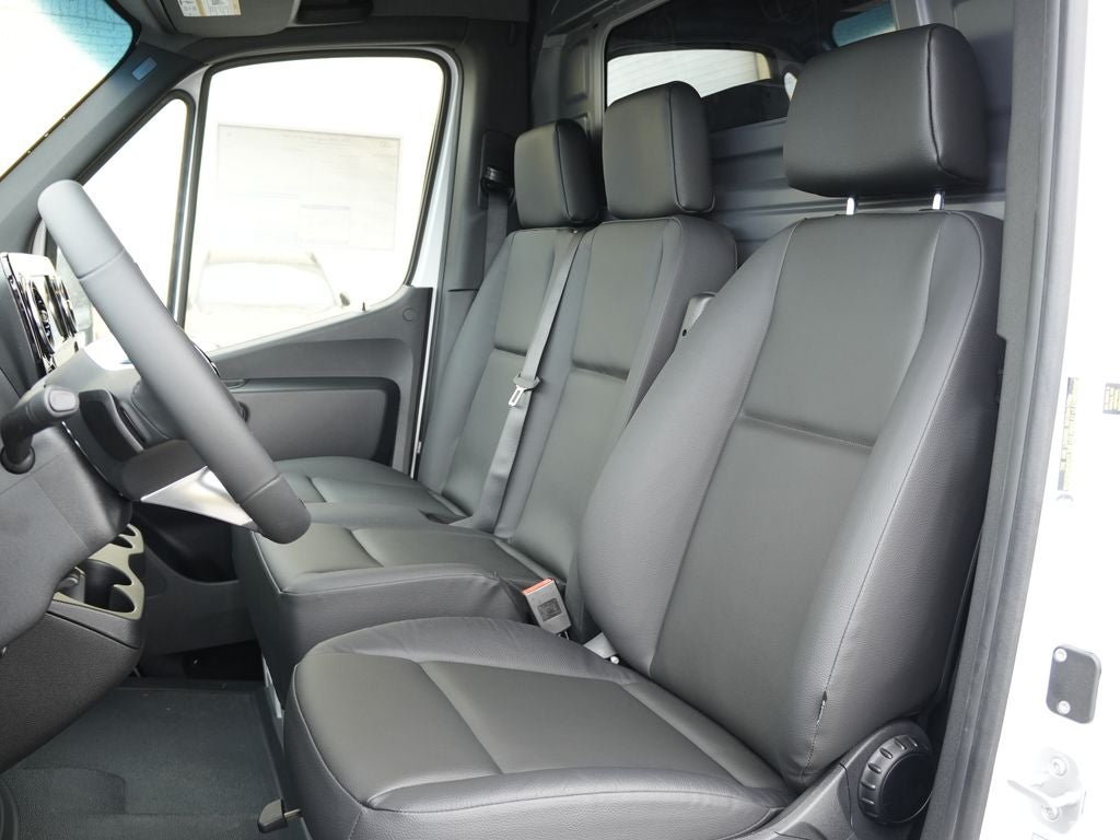 2026 Mercedes-Benz Sprinter 2500 Cargo 170 WB High Roof
