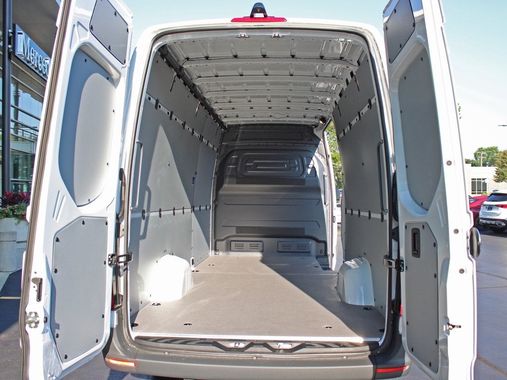 2025 Mercedes-Benz Sprinter 2500 Cargo 170 WB High Roof