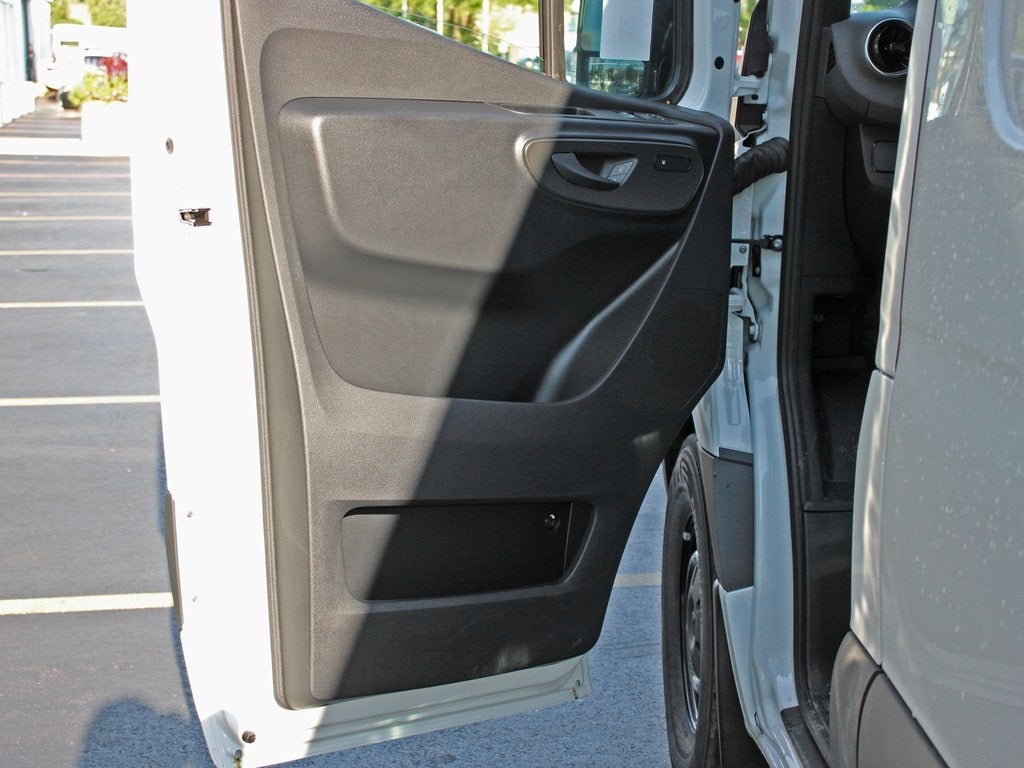 2025 Mercedes-Benz Sprinter 2500 Cargo 170 WB High Roof