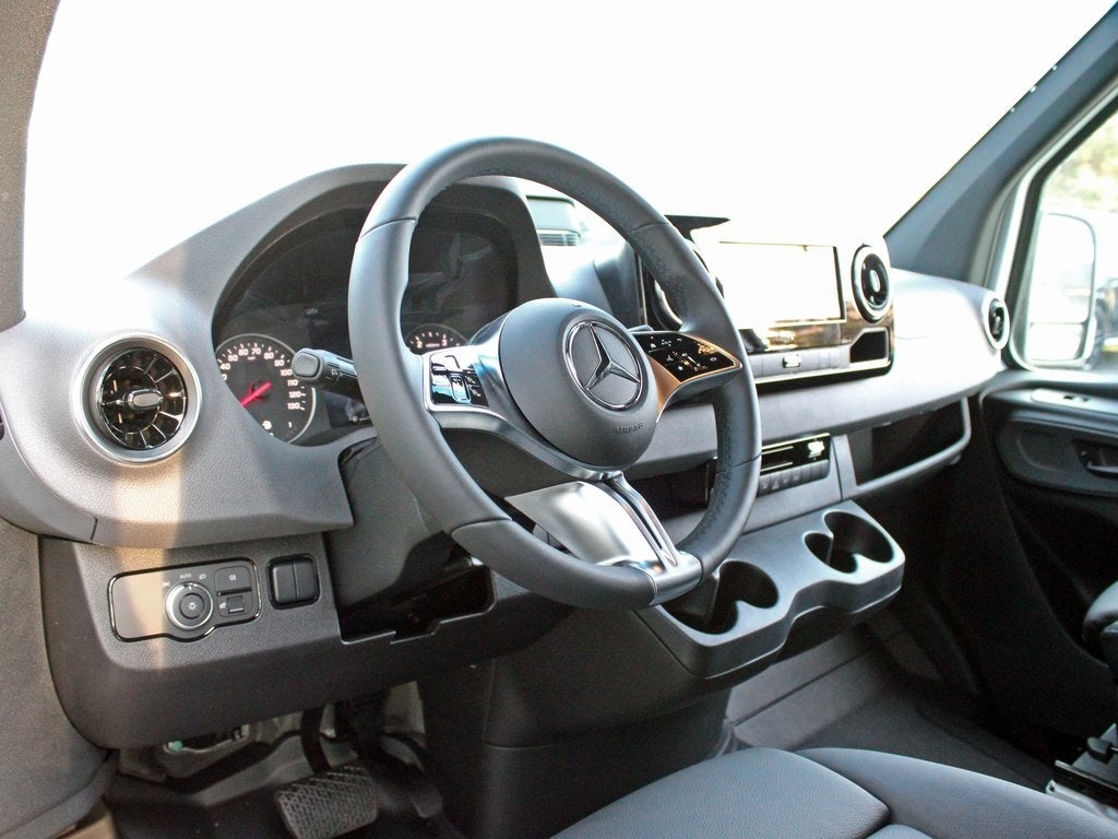 2025 Mercedes-Benz Sprinter 2500 Cargo 170 WB High Roof