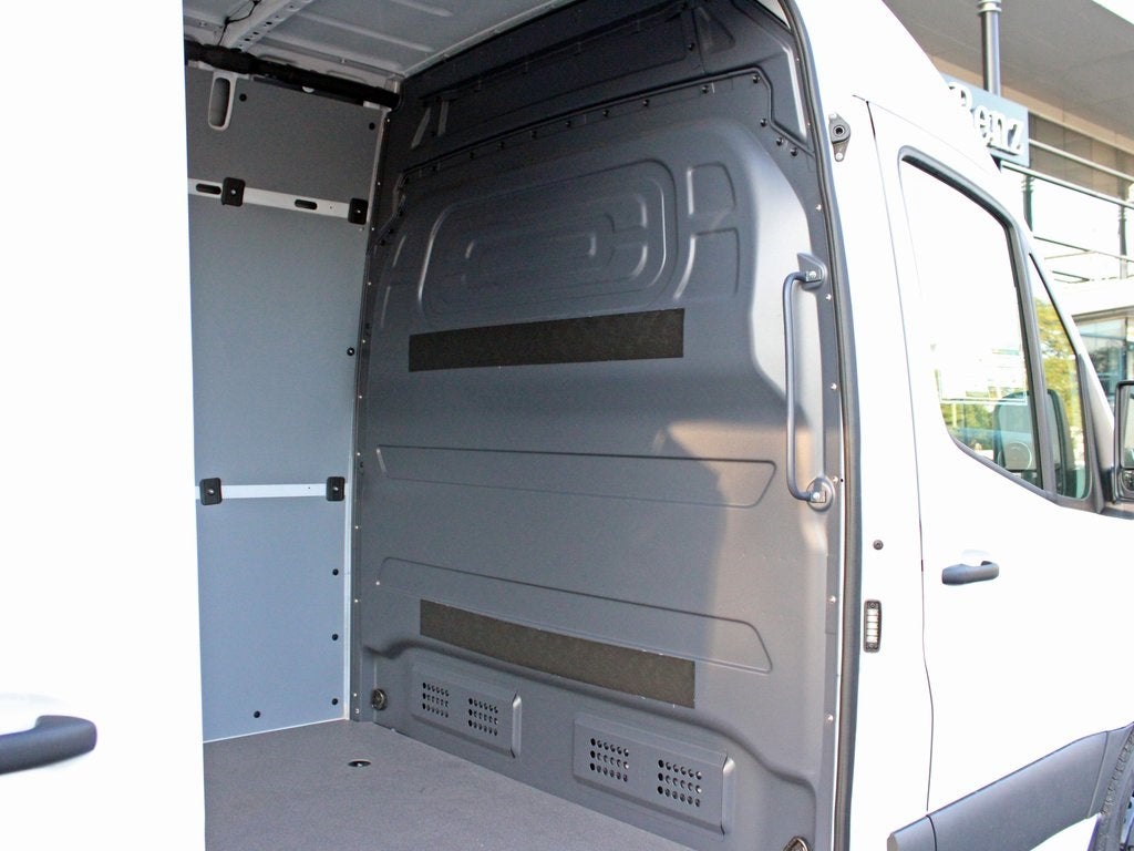 2025 Mercedes-Benz Sprinter 2500 Cargo 170 WB High Roof