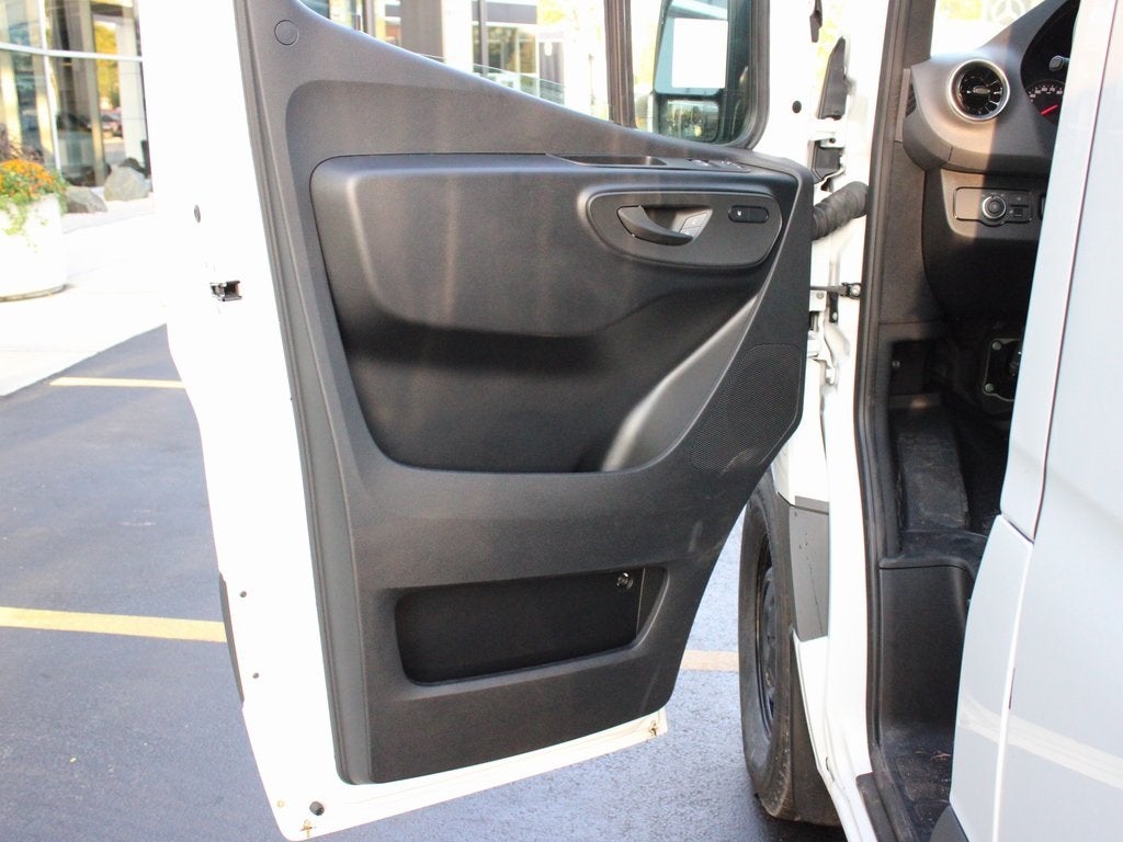 2025 Mercedes-Benz Sprinter 2500 Cargo 170 WB High Roof