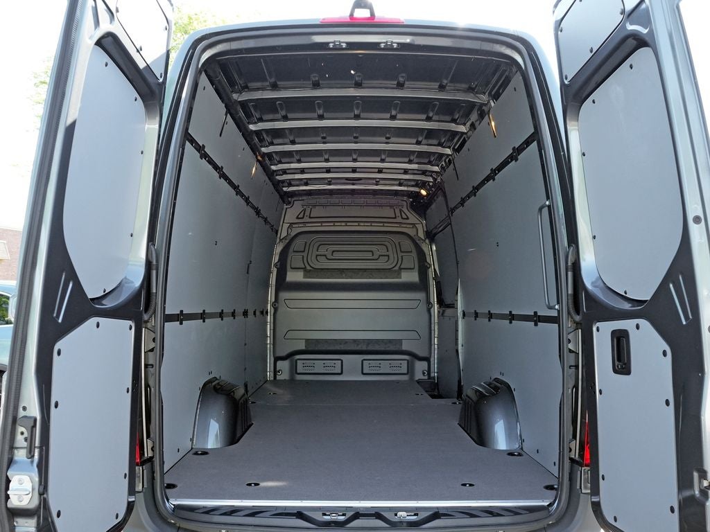 2026 Mercedes-Benz Sprinter 2500 Cargo 170 WB High Roof