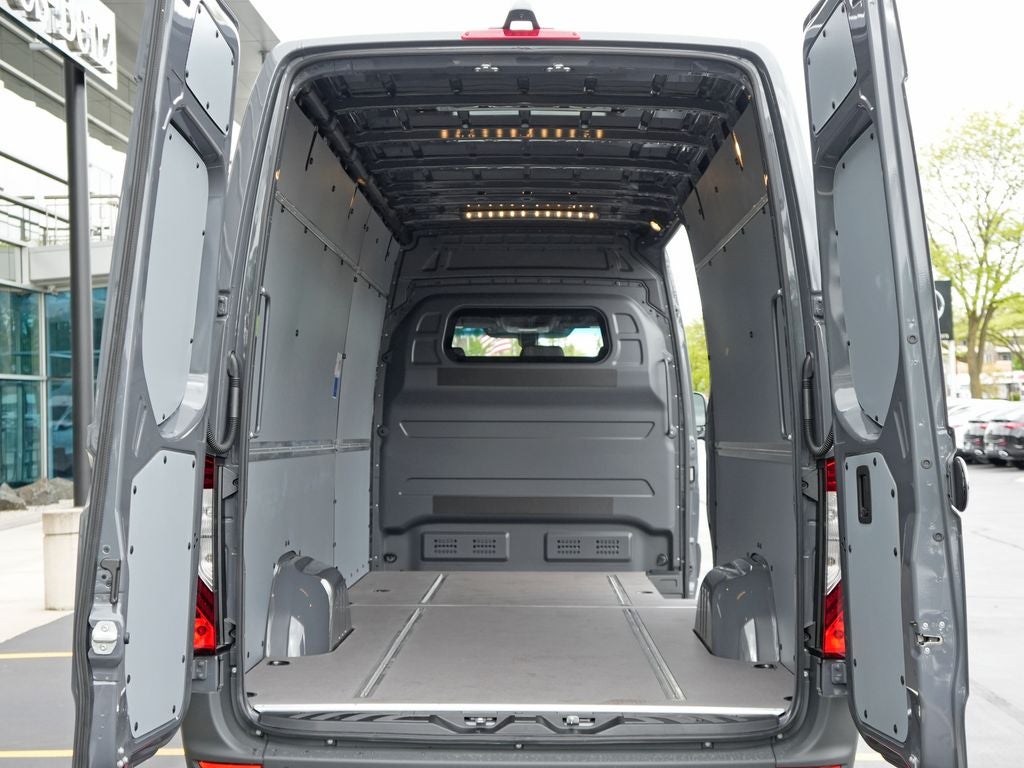 2026 Mercedes-Benz Sprinter 2500 Cargo 170 WB High Roof