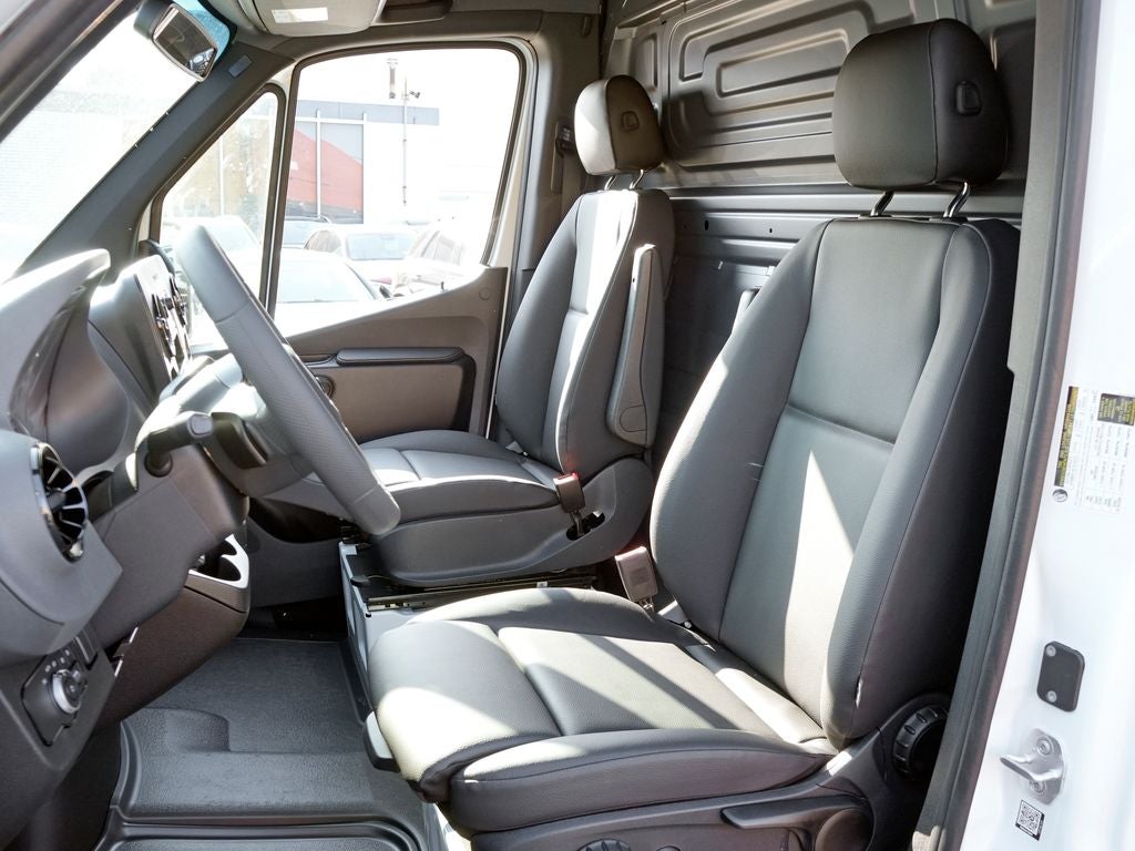 2026 Mercedes-Benz Sprinter 2500 Cargo 170 WB Extended