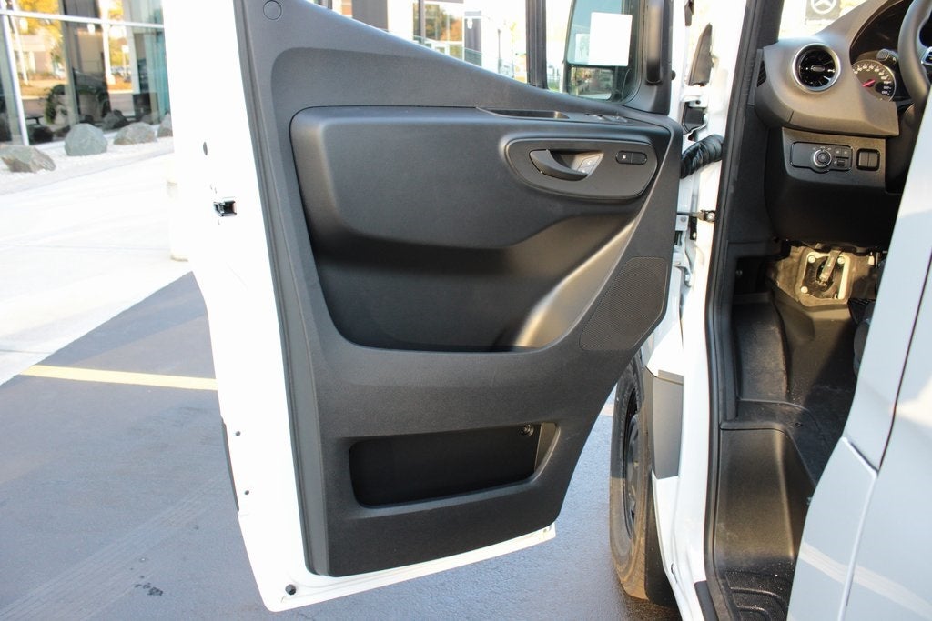 2025 Mercedes-Benz Sprinter 2500 Cargo 170 WB Extended