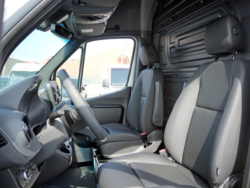 2026 Mercedes-Benz Sprinter 2500 Cargo 170 WB Extended