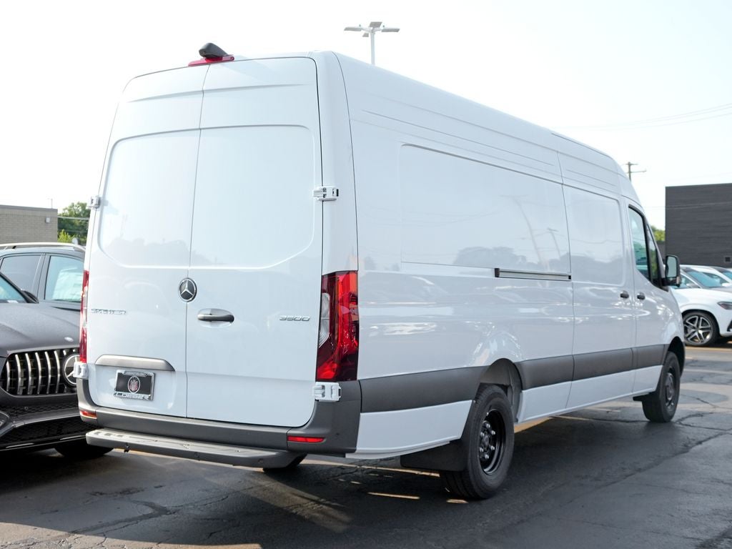 2026 Mercedes-Benz Sprinter 3500 Cargo 170 WB Extended