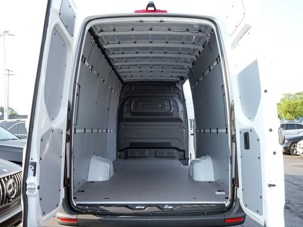 2026 Mercedes-Benz Sprinter 3500 Cargo 170 WB Extended
