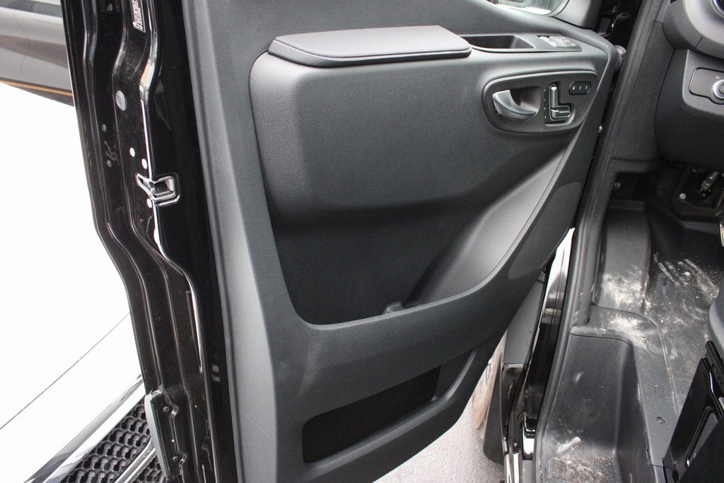 2025 Mercedes-Benz Sprinter 2500 Passenger 144 WB