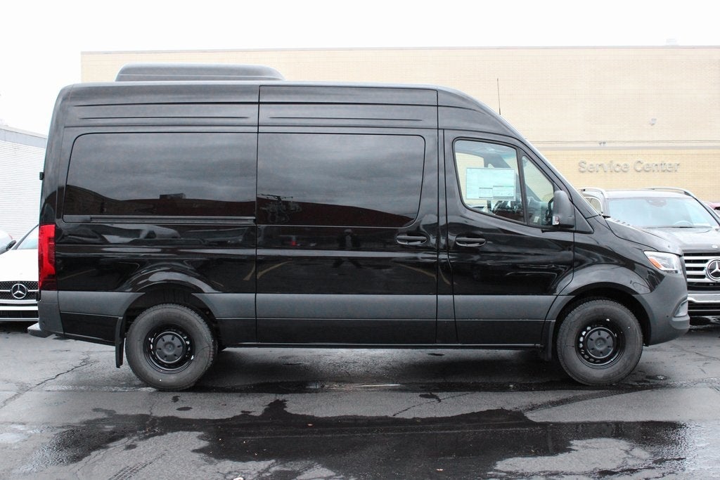 2025 Mercedes-Benz Sprinter 2500 Passenger 144 WB