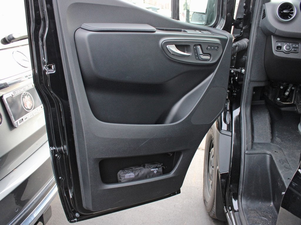 2026 Mercedes-Benz Sprinter 2500 Passenger 170 WB High Roof