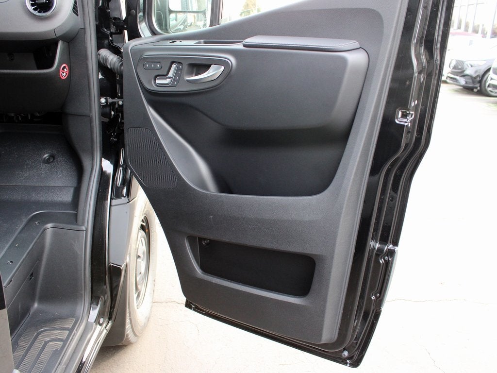 2026 Mercedes-Benz Sprinter 2500 Passenger 170 WB High Roof