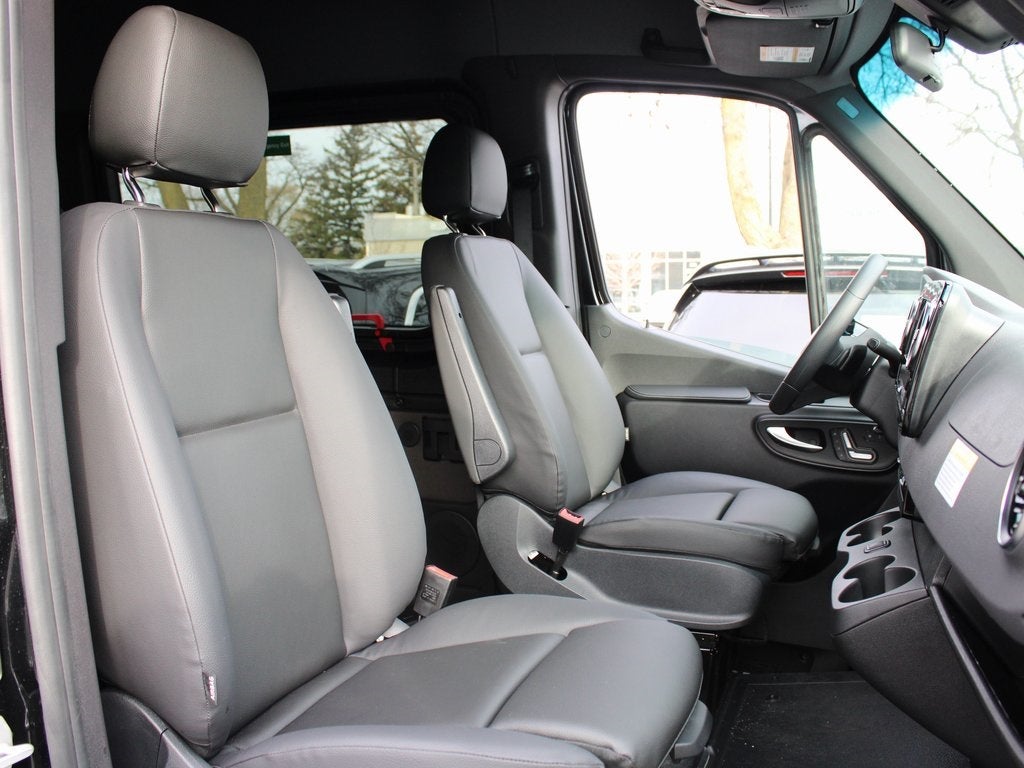 2026 Mercedes-Benz Sprinter 2500 Passenger 170 WB High Roof