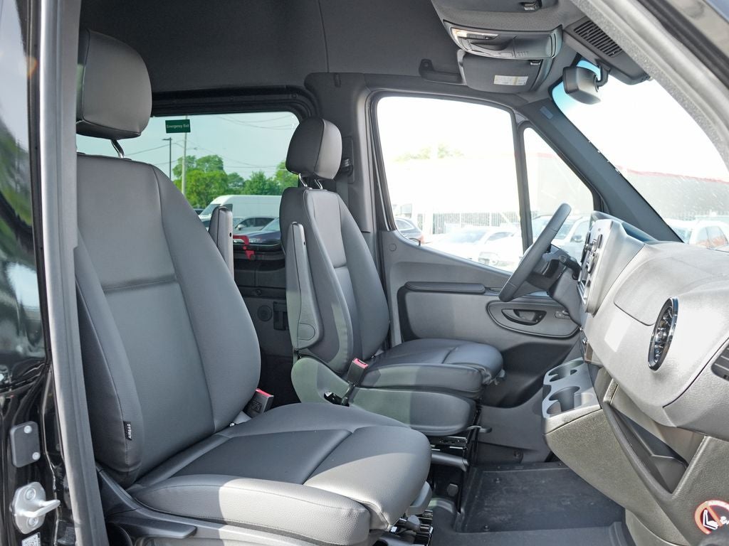 2026 Mercedes-Benz Sprinter 2500 Passenger 170 WB High Roof