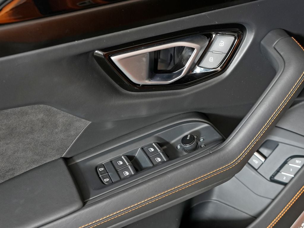 2024 Lamborghini Urus S