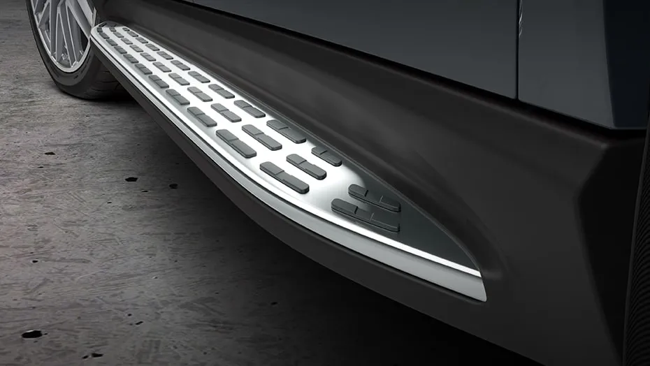 Close-up of the metallic running board on the 2027 Mercedes-AMG GLS 63.